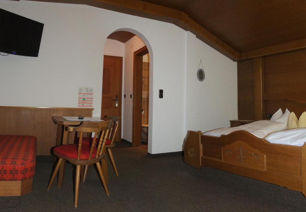 Hotel Garni Obermair Mayrhofen Δωμάτιο φωτογραφία